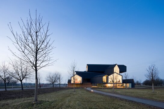 Das-VitraHaus-Weil-am-Rhein-DE_01